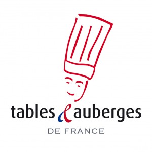 //restaurantlepave.fr/wp-content/uploads/2020/01/table-auberge-france-guide-hotel-restaurant-gastronomique-le-jardin-des-simples-saint-malo-mont-saint-michel.jpg